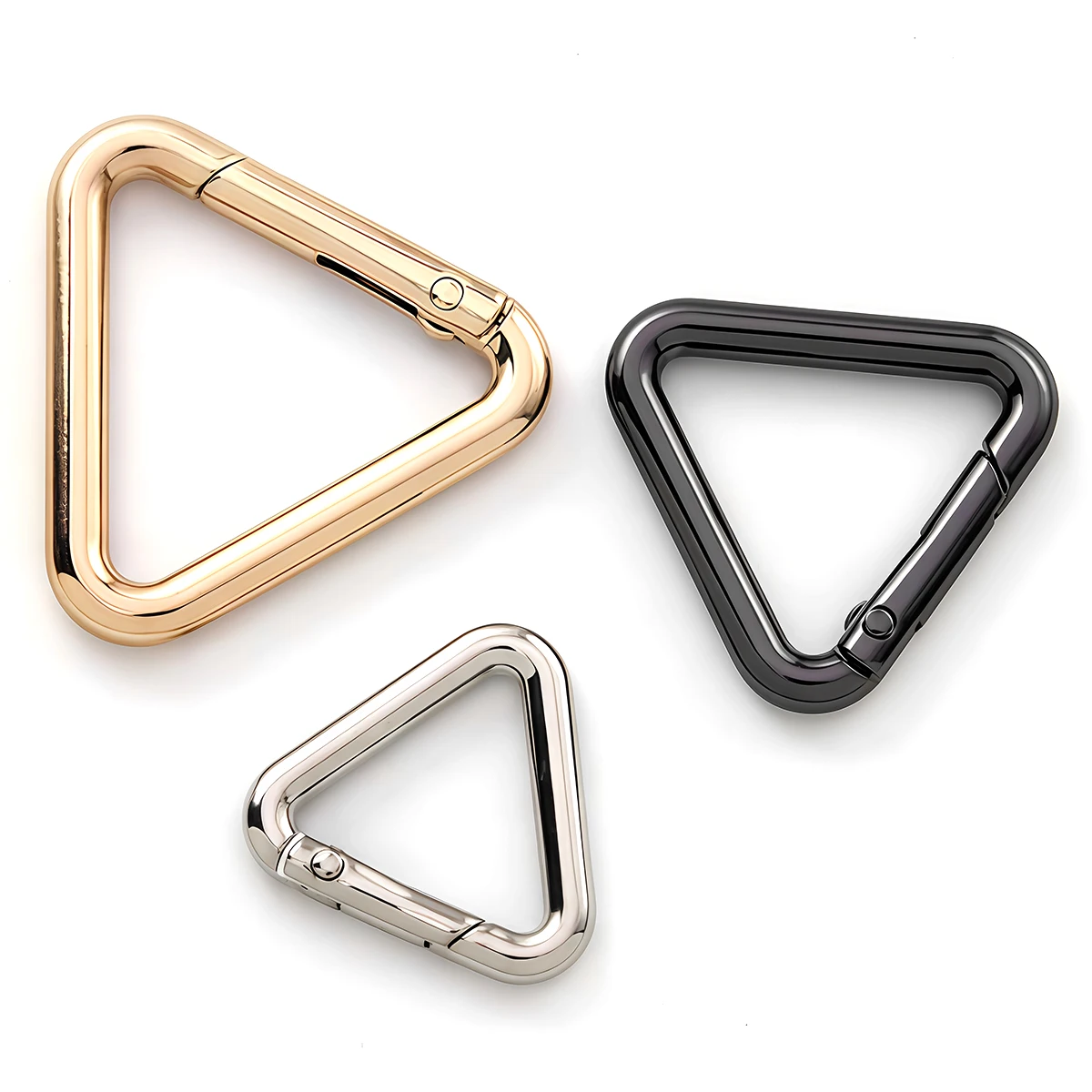 

2 шт., треугольные пружинные ворота, открывающиеся уплотнительные кольца, пряжка, кожаная сумка, ремень для сумки, соединительный брелок, подвесной брелок, застежка-застежка, зажим