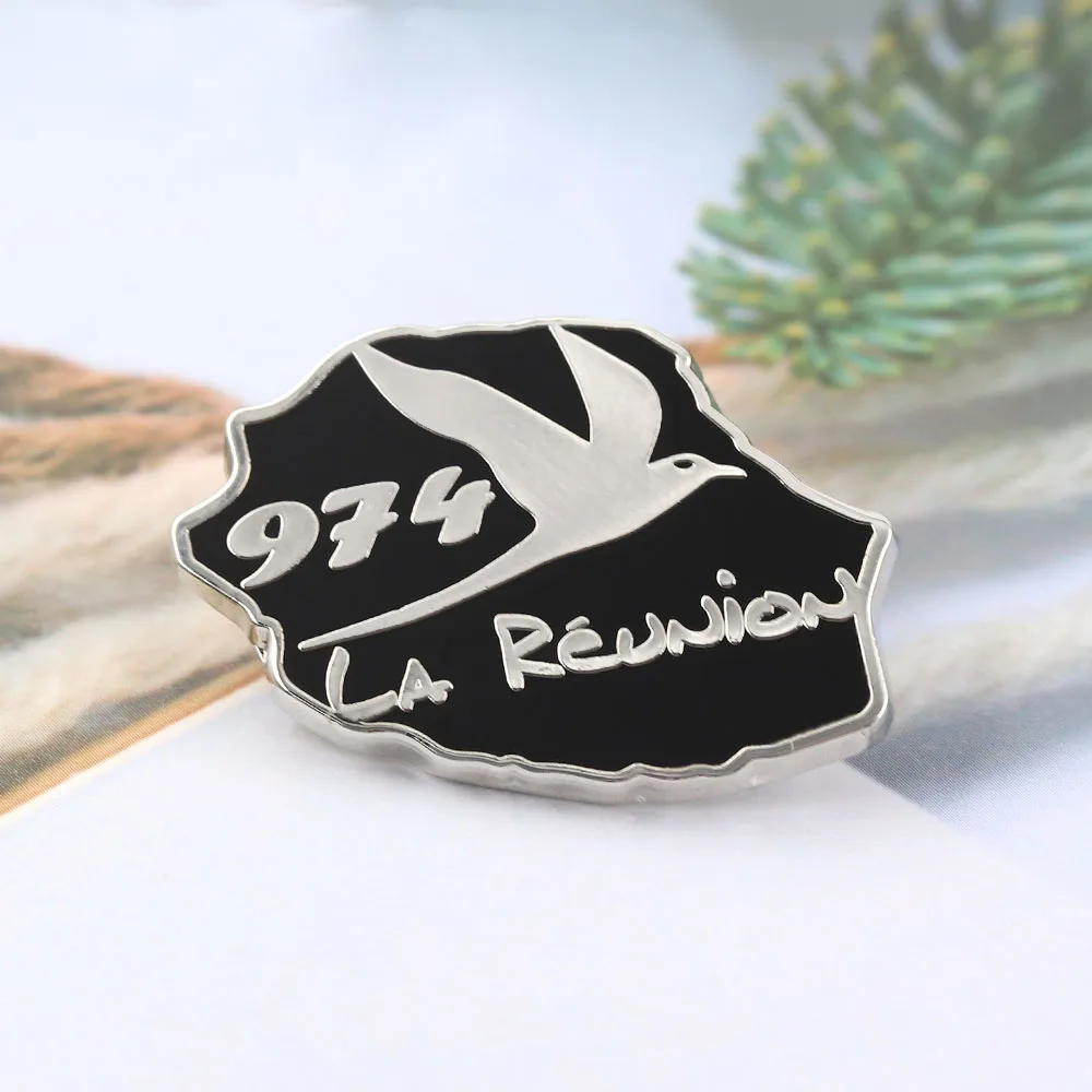 La Reunion 974 Inselkarte Emaille-Pins Kreative Paille-en-queue Vogel-Broschen Frankreich Übersee-Departement Abzeichen Rucksack Anstecknadel – Detail 8