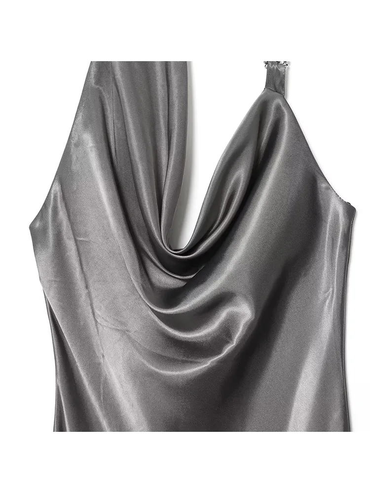 المرأة مثير فستان ستان 2025 جديد إمرأة موضة بلا أكمام فستان بدون ظهر المرأة سلسلة معدنية الديكور التجاعيد الرسن فساتين