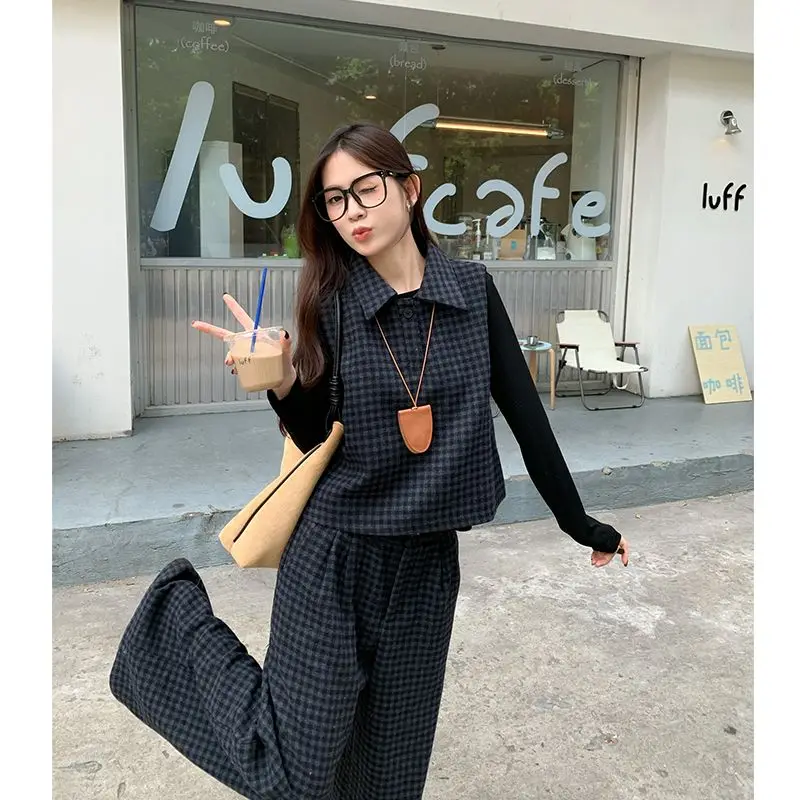 

New Casual and Versatile Plaid Vest Bottoming Shirt Wide-leg Casual Pants Fashion Suit Women's Commuting Three-piece Set