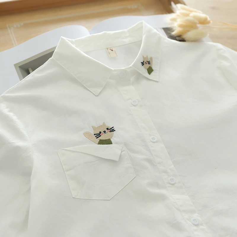 

Весенне-осенние топы с вышивкой нестандартной формы и карманами с рисунком кота, женская одежда, однобортные свободные рубашки и блузки белого цвета U081