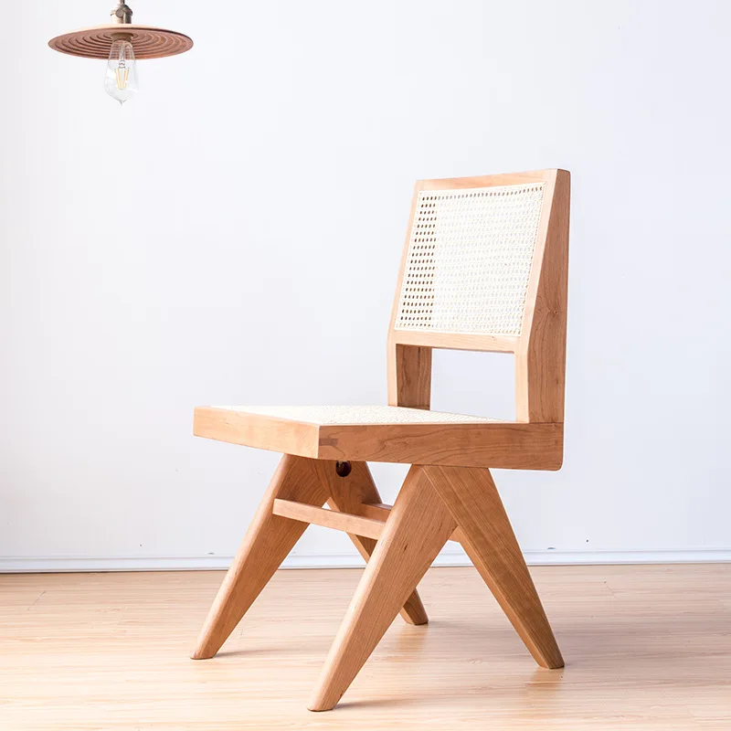 Wuli Kursi Rotan Kayu Solid Nordic Sederhana dengan Sandaran Tangan Kursi Makan Rumah Mebel Gaya Abad Pertengahan Chandigarh
