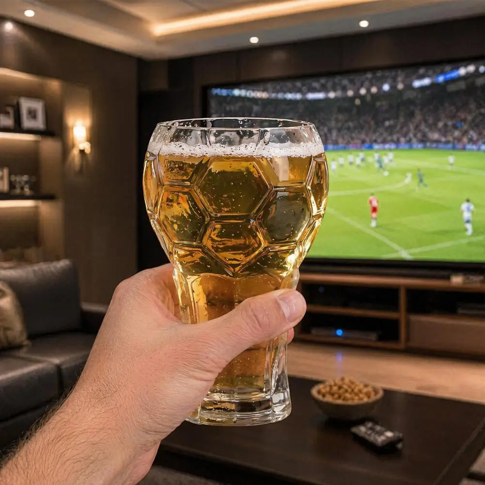 Waist-reducing Cup Ergonomic Beer Glass Soccer Beer Glass 600ml Embossed Pint Cup Football Hexagonal Pattern Glass Mug for Game