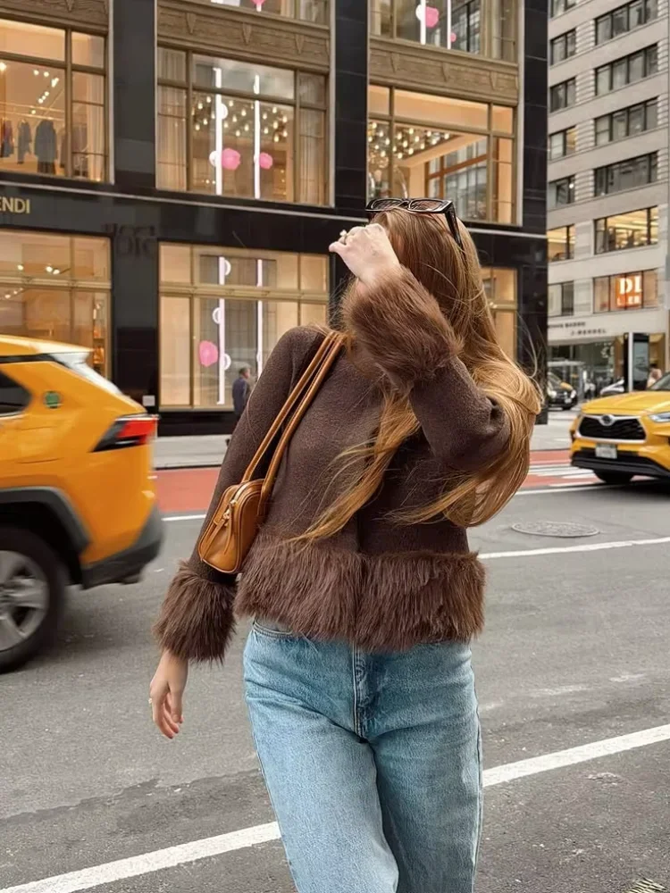 

2025 Winter Office Commute Daily Outwear Lady Fur Patchwork Knitted Cardigan Fashion V-neck Single Breasted Loose Short Sweater