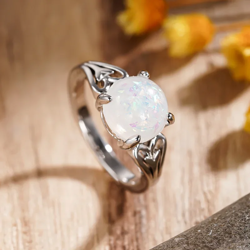 Attend The Banquet with A Circular Australian Treasure, A Niche Design Ring, High-end Elegant Jewelry, and Accessories