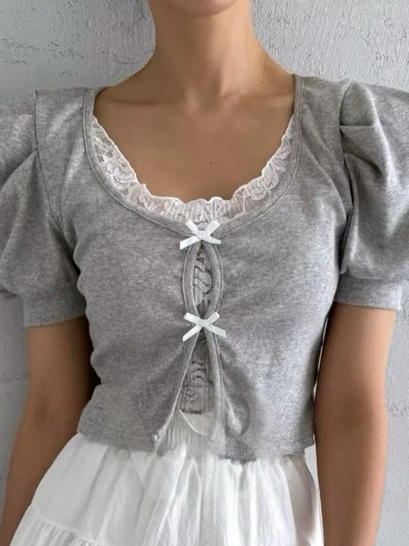 

Ins Design кружевная футболка из двух предметов, летняя футболка для новорожденных, уменьшение цветов, воротник Bubble Sve ort Top, женская мода