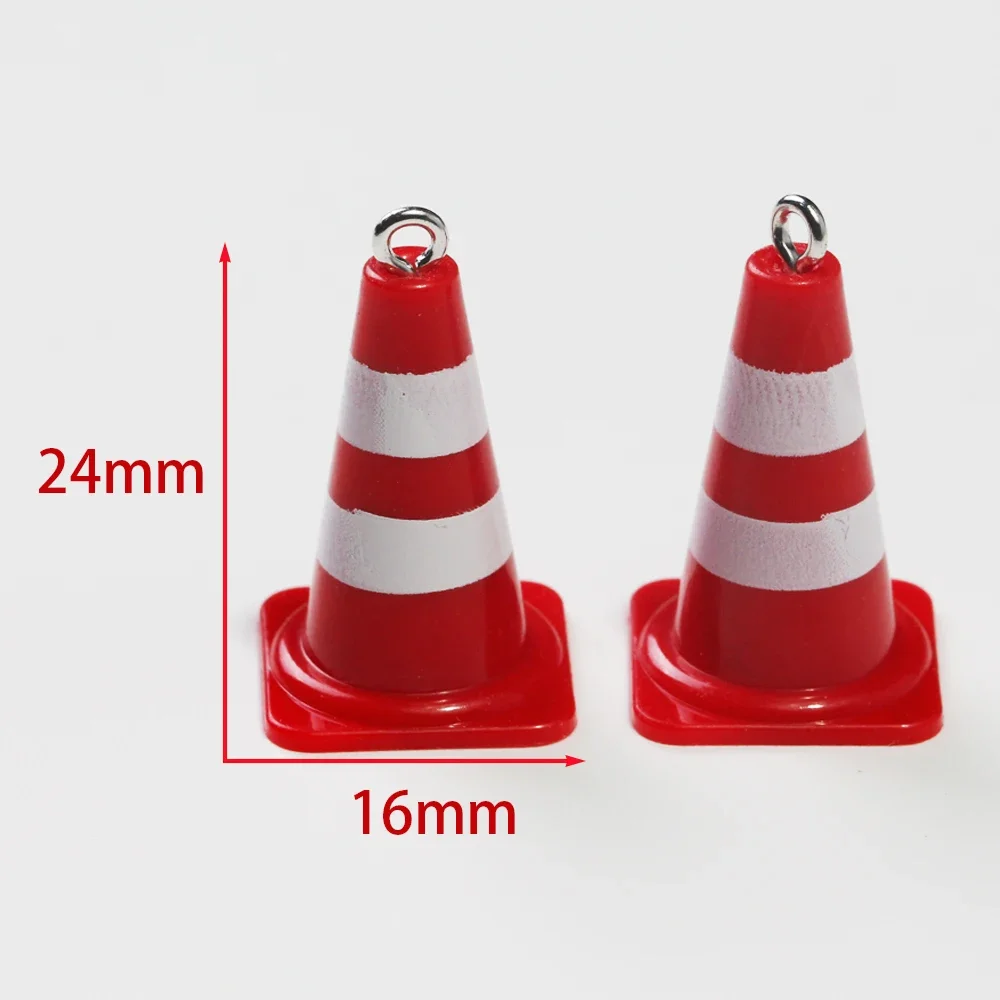 Engraçados Mini Barricada Encantos, Sinal de Estrada de Plástico, Cones de Tráfego Pingentes para Colar, Brincos, Chaveiro, Jóias DIY Fazendo Suprimentos