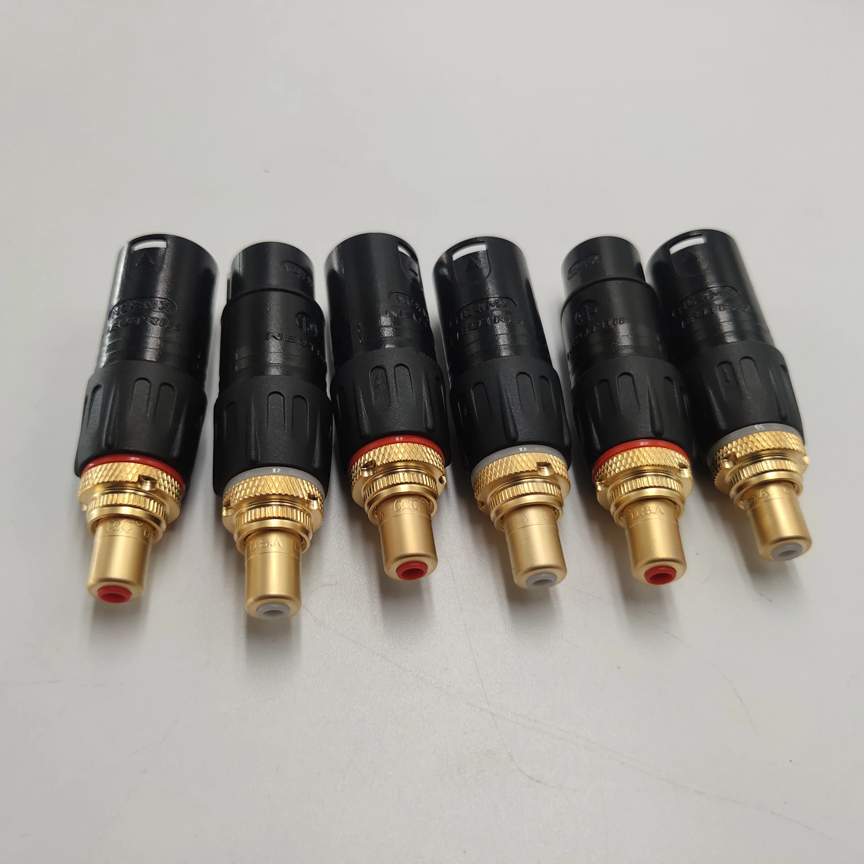 

2Pcs Neutrik HI-end XLR To RCA Female Socket Adapter Plated gold RCA Plug for HiFi Audio Connector