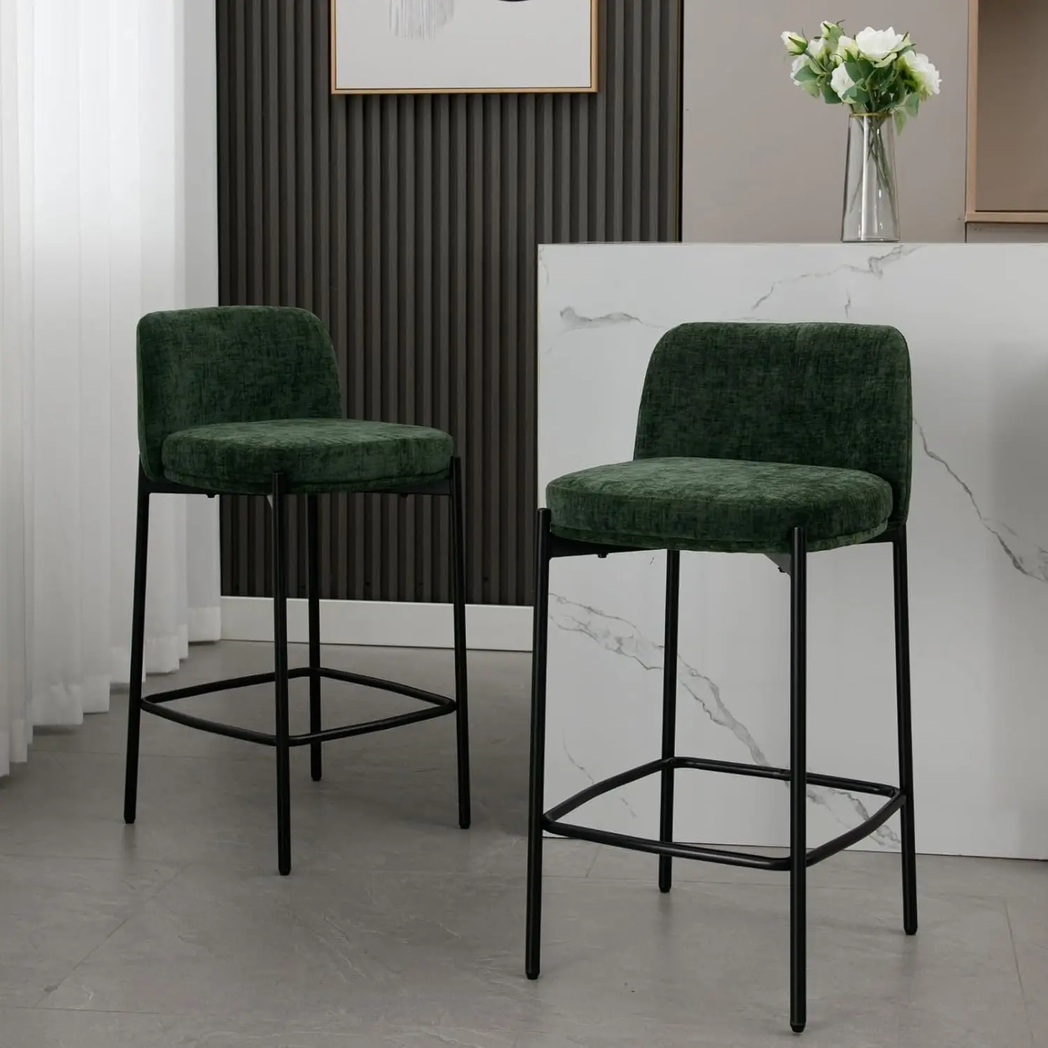 26" moderne Chenille-Thekenhocker, 2er-Set, grün gepolsterte Barhocker in Boucle-Thekenhöhe mit bequemer Rückenlehne, hoher Esszimmerstuhl