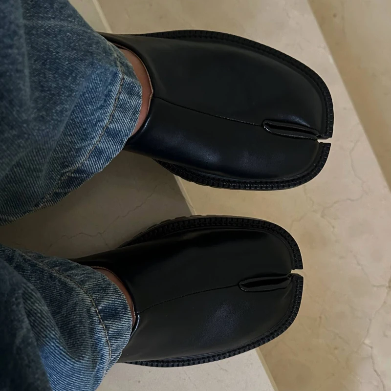 2025 Chunky Platform Tabi Loafers Women Luxury Designer Split Toe 35-45 Unisex Concise Fashion Flat Slip-on Pig Trotter Shoes image 5