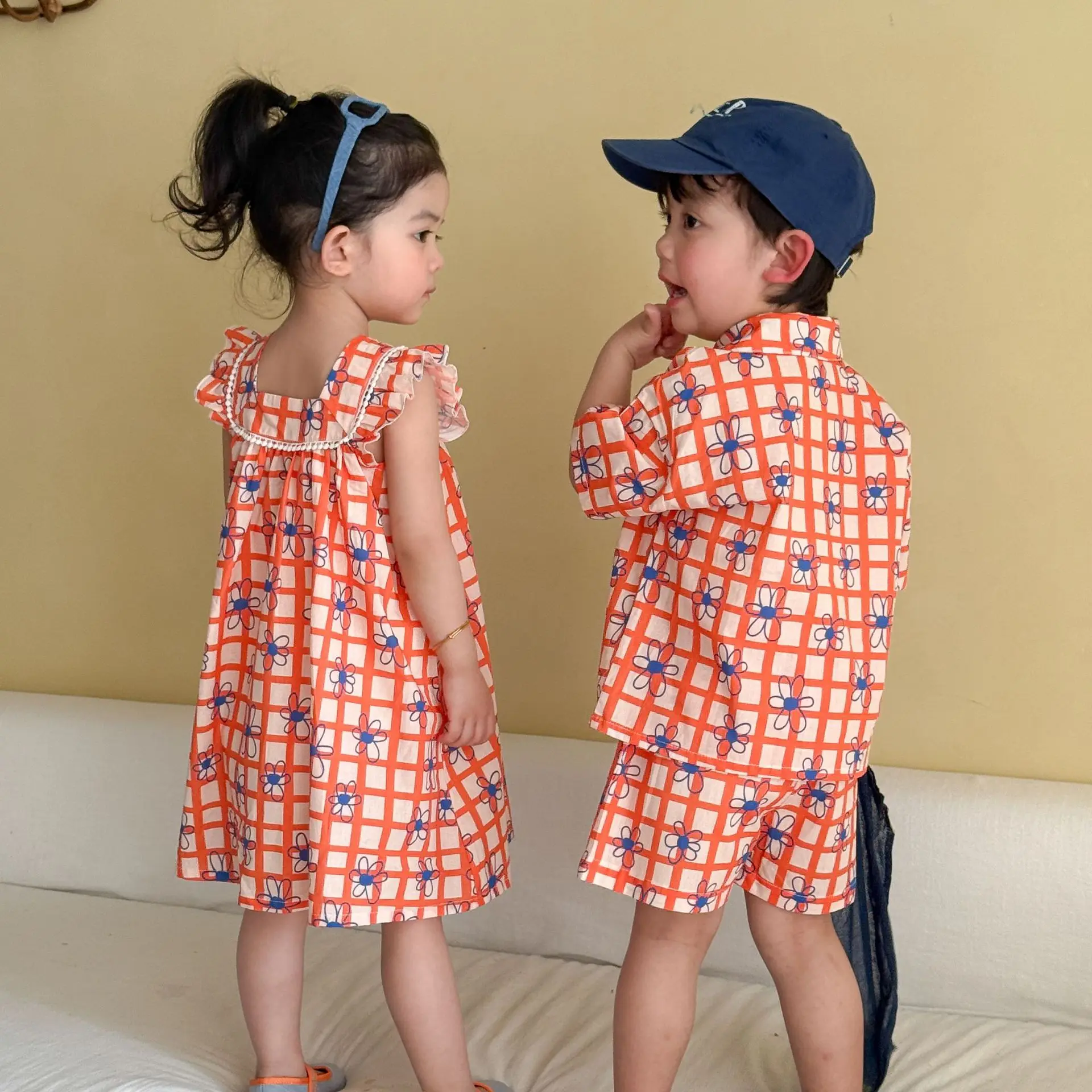 2026-夏の新しい男の子女の子兄弟姉妹衣装子供ラペルシャツ-ショーツ-2-個スーツ女の子花柄ドレス幼児衣装