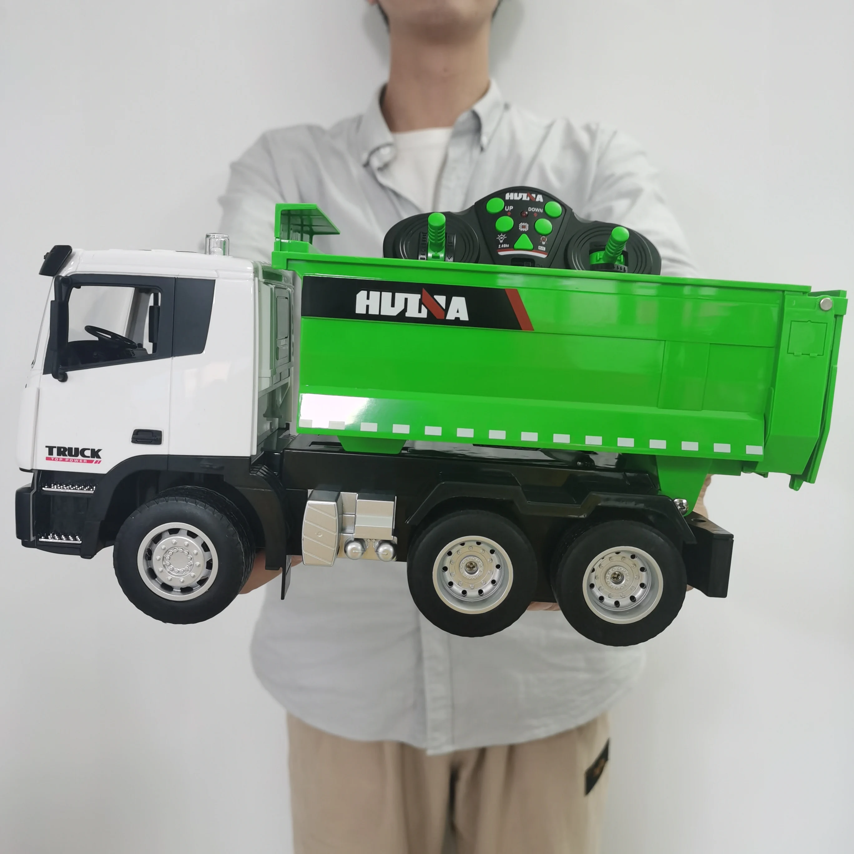 HUINA 1:18 RC Truck Dumper Tractor 6 channels Model Engineering Cars Excavator 2.4G Radio Controlled Car Toys For Boys Kids Gift