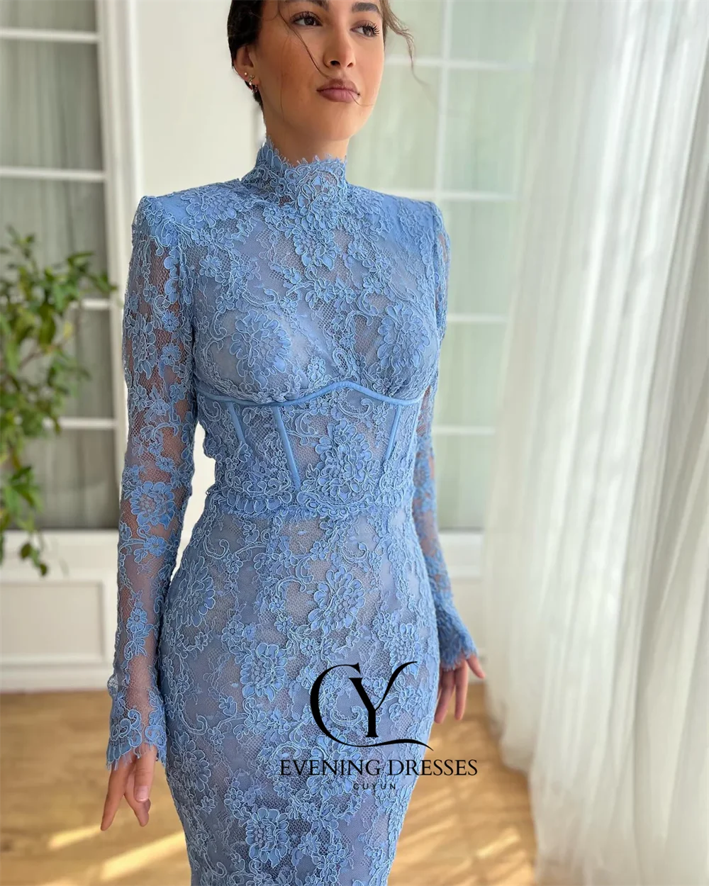 فستان سهرة CUYUN فاخر مخصص باللون الأزرق برقبة عالية وأكمام طويلة مزين بالدانتيل طويل حورية البحر فستان حفلات رسمي للحفلات