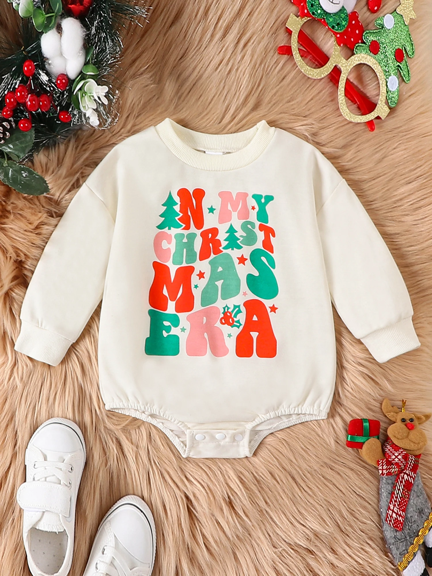 

Infant Holiday Jumpsuit with Festive Holly Print and Cozy Long Sleeves - Adorable Christmas Romper for Newborns