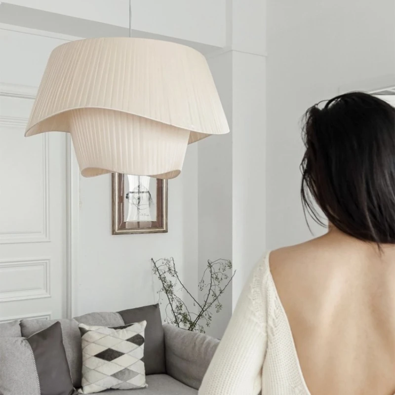 

Medieval chandelier silk satin milky white champagne streamlined simple bedroom light living room main light