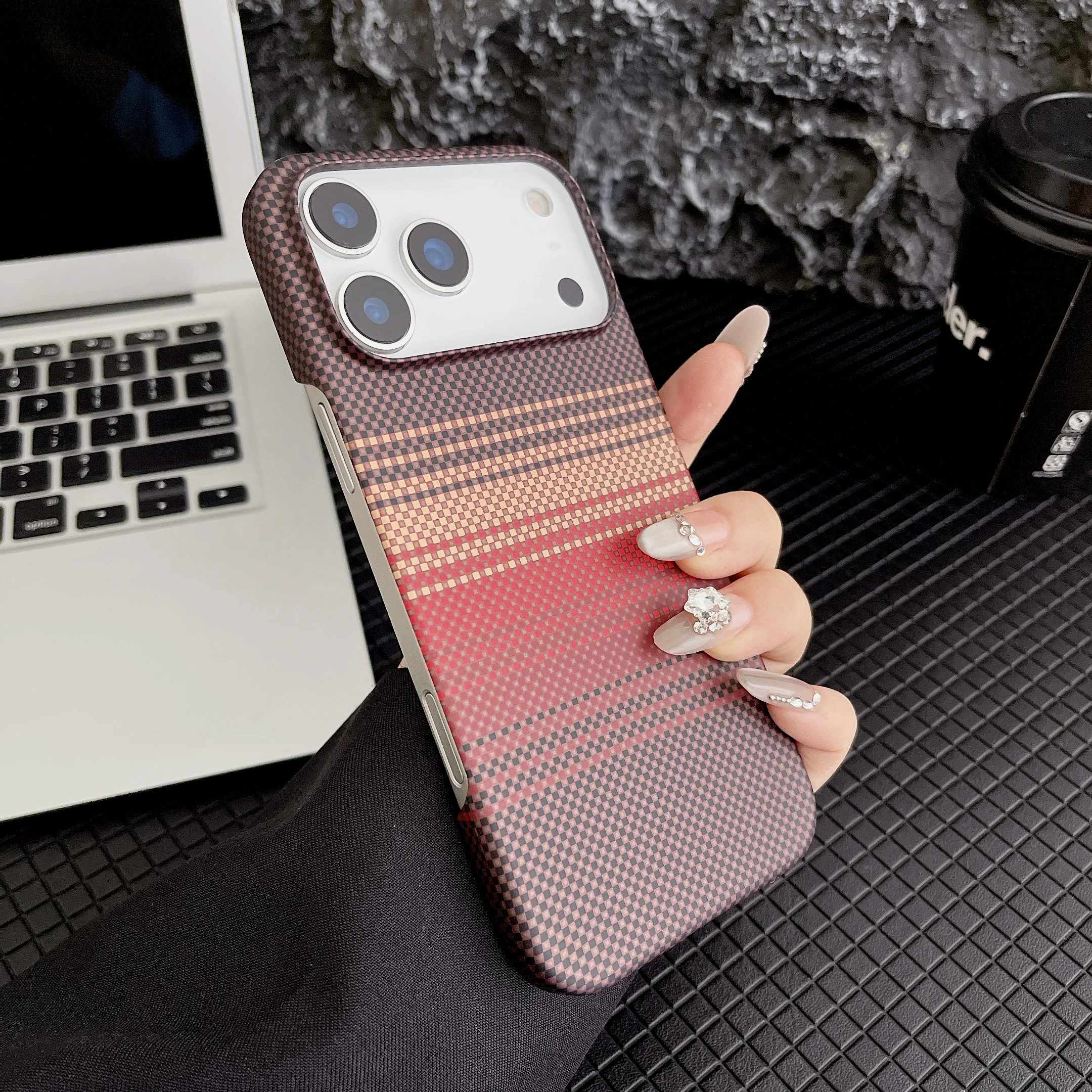 

Fashion Carbon Fiber Pattern Half edge heat dissipation Phone Case For iPhone 17 Pro Max 17 Air 17 Pro Shockproof Protect Cover