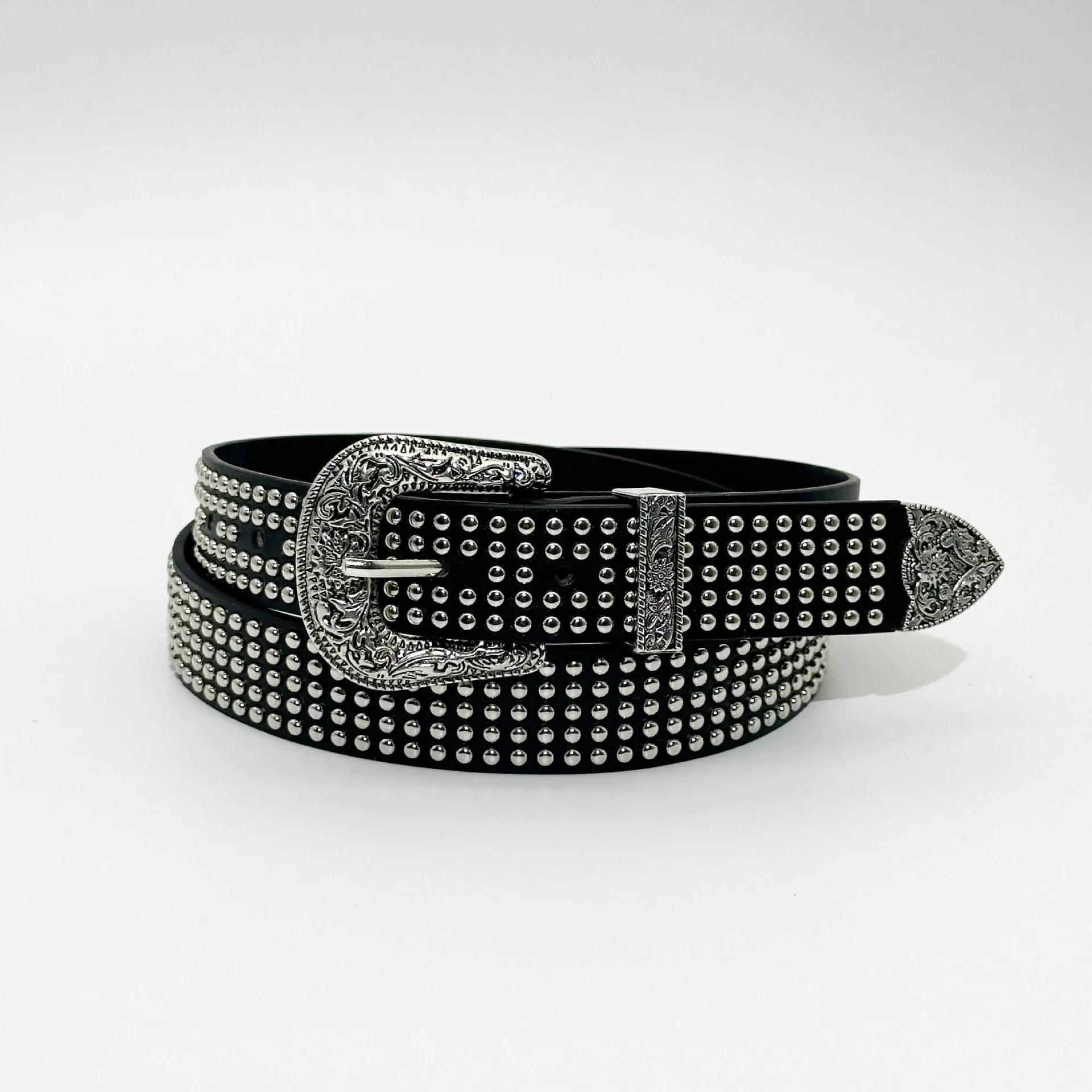 حزام ريترو متعدد الاستخدامات للنساء مع حزام جينز مزخرف عصري وإبزيم دبوس منحوت للحزام الخارجي النسائي