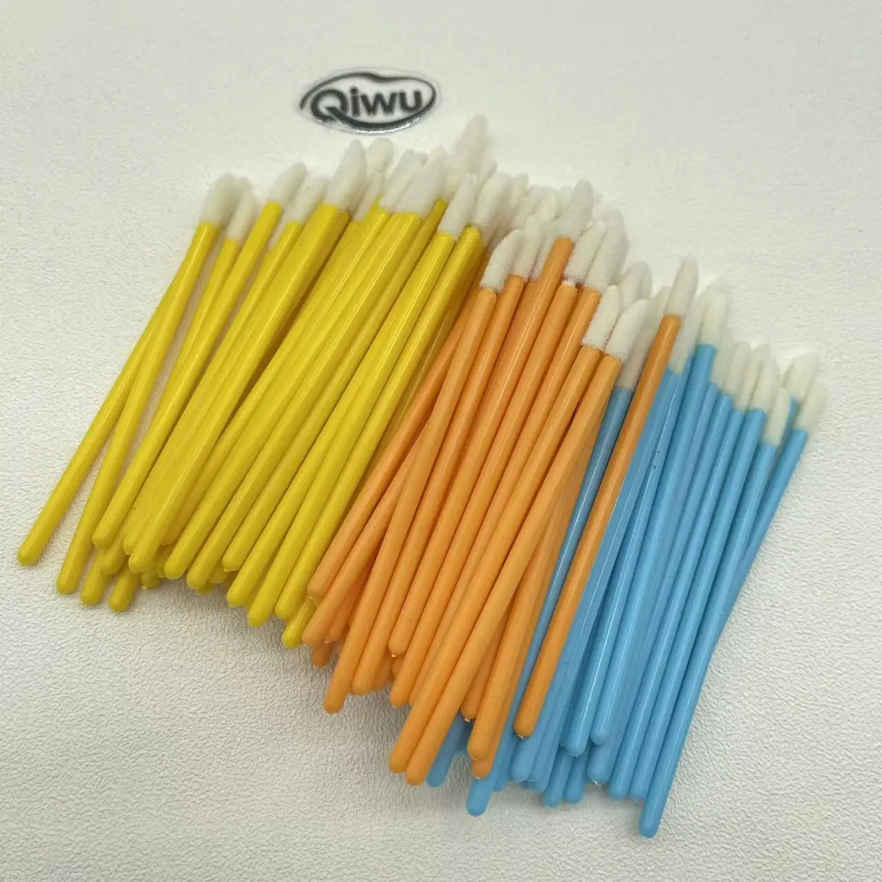 使い捨てリップリント リップスティックテスター ワンド 無料アプリケーター メイクアップ用アプリケーター リップブラシ メイクアップ美容ツール