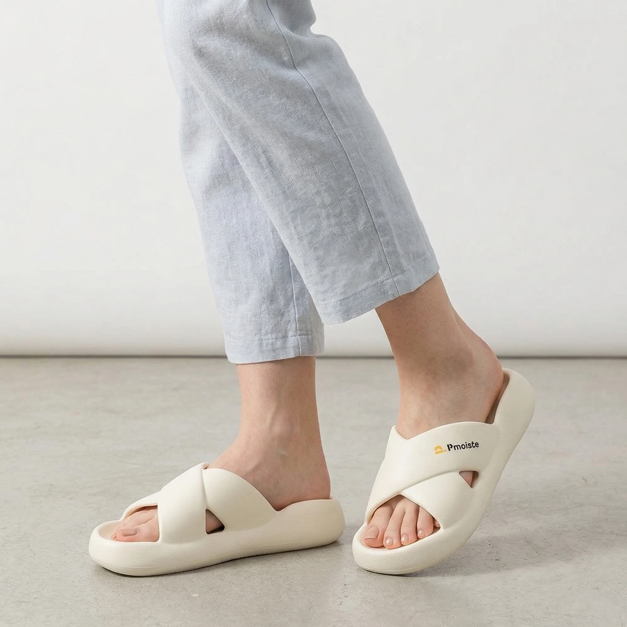 

Summer women's open toed slippers with EVA soft sole breathable and quick drying excellent quality casual shoes