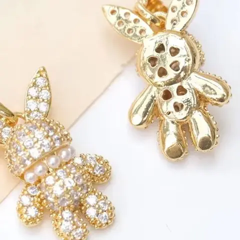 

1PCS 20x11.7mm Copper Pendant Plated Real Gold Exquisite Diamond Inlay Trendy Rabbit Imitation Pearl DIY Handmade Jewelry Pendan