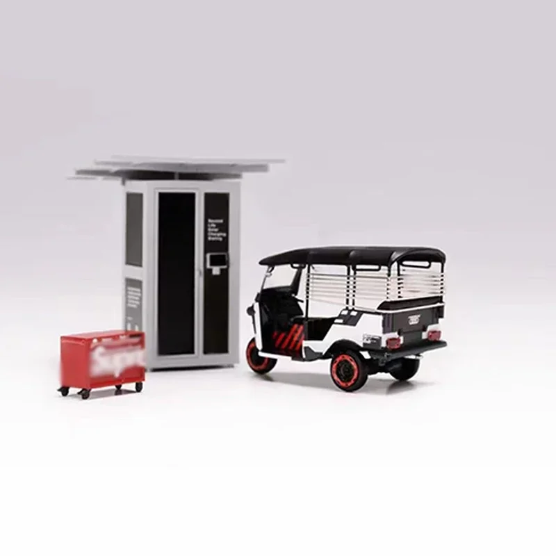 Stance Hunters x Street Weapon 1:64 Tuk Tuk Model Car Pack W/Charging Station and Toolbox LTD 999