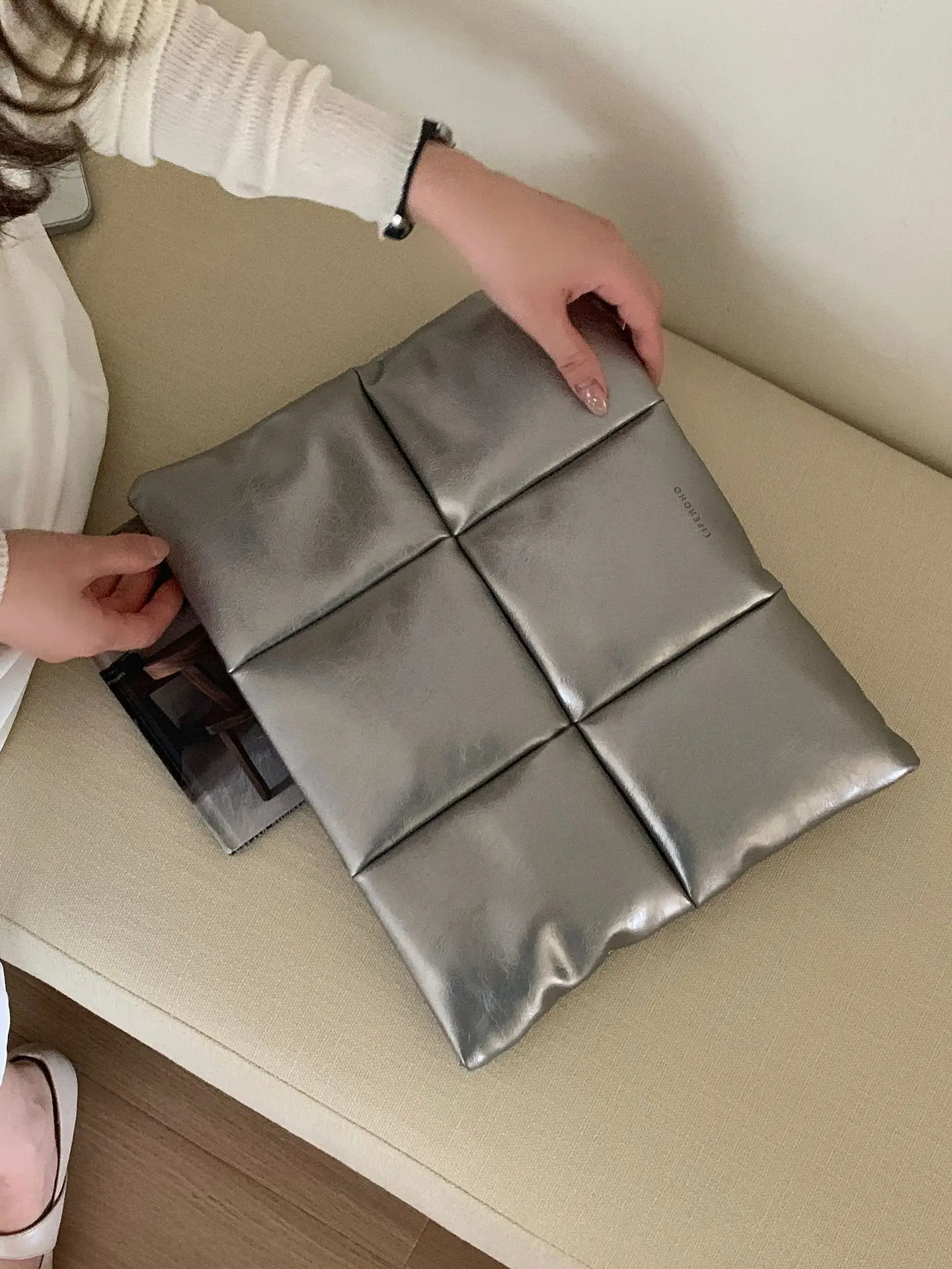 Magnetic Silver Laptop Sleeve 13-14 Inch For Macbook Pro Air 13.3 14 Inch Case Huawei Xiaomi Samsung Laptop Notebook Pouch Bag