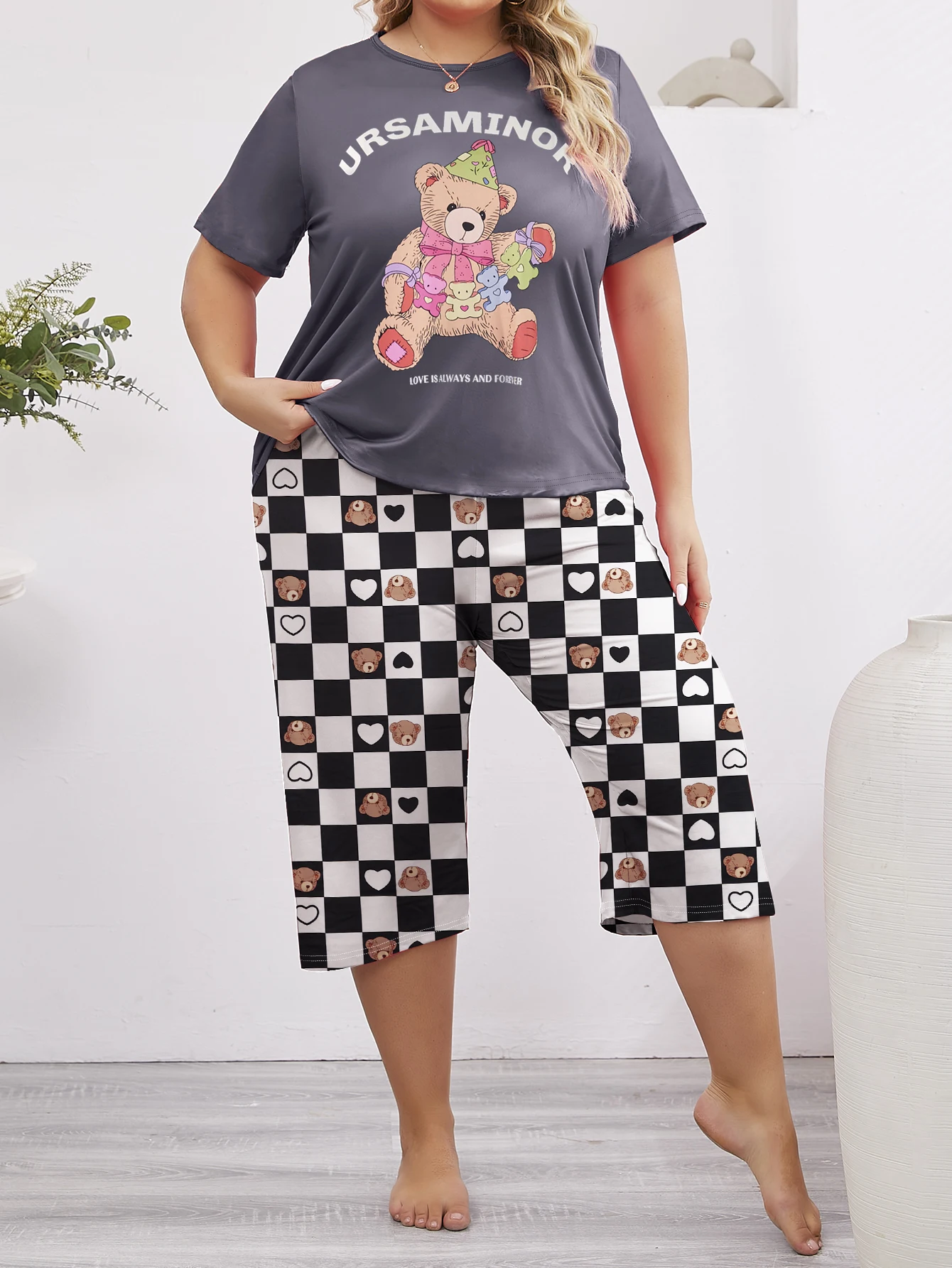 Large women\'s pajamas set, casual cute cartoon T-shirt&cropped pants home clothes 2-piece set