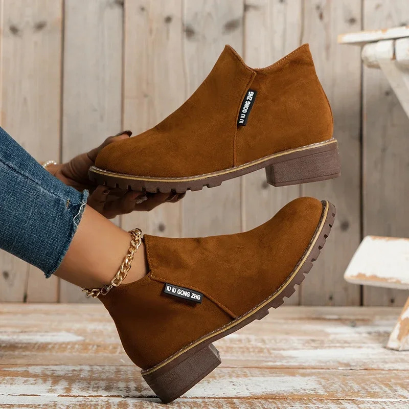 Botines de suela gruesa para mujer, botas de nieve cómodas de talla grande, con plataforma, a la moda, novedad de 2023