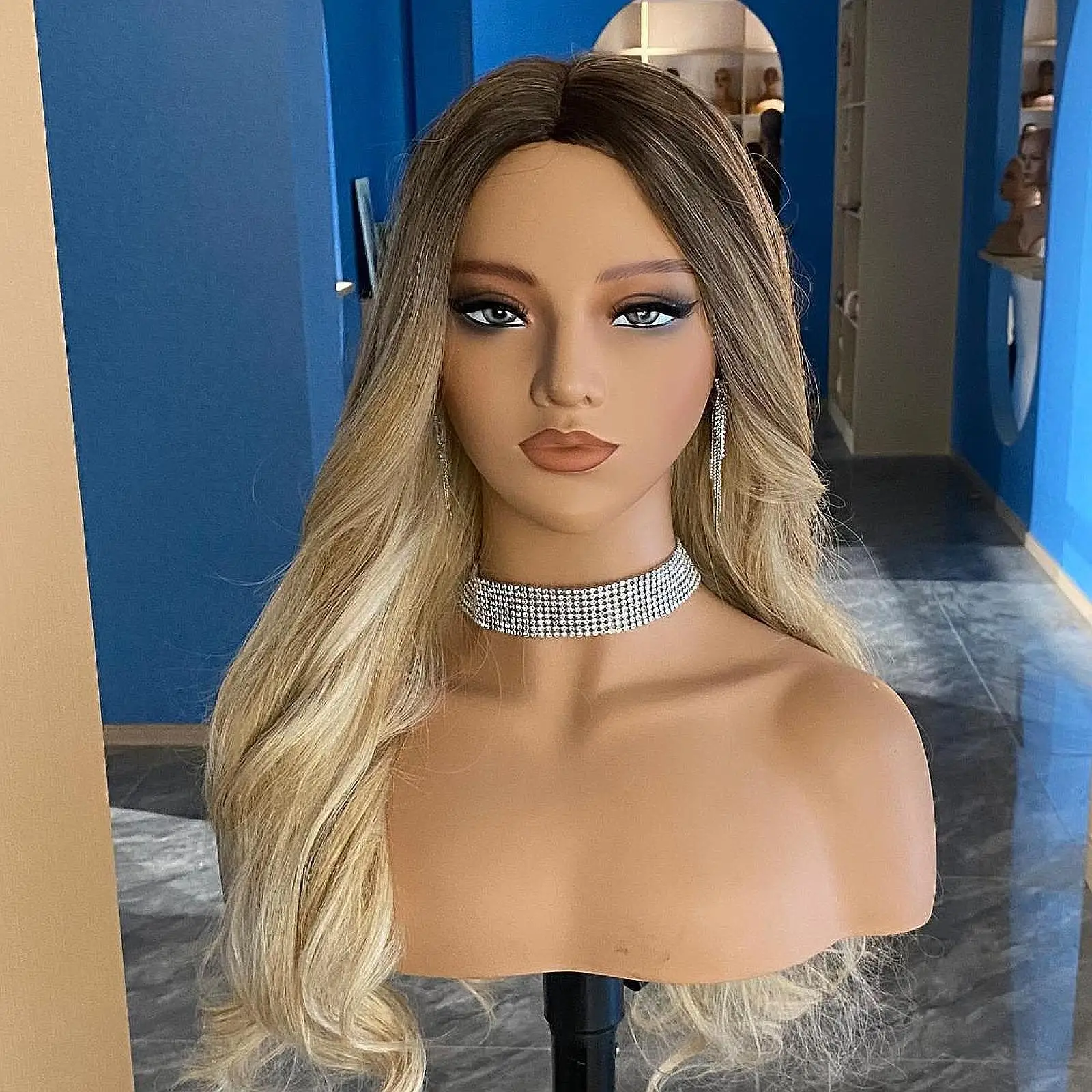 

Female Mannequin Head with Makeup Earring Necklace Holder Stand Multipurpose Hat Display Rack Wig Holder for Jewelry Necklace