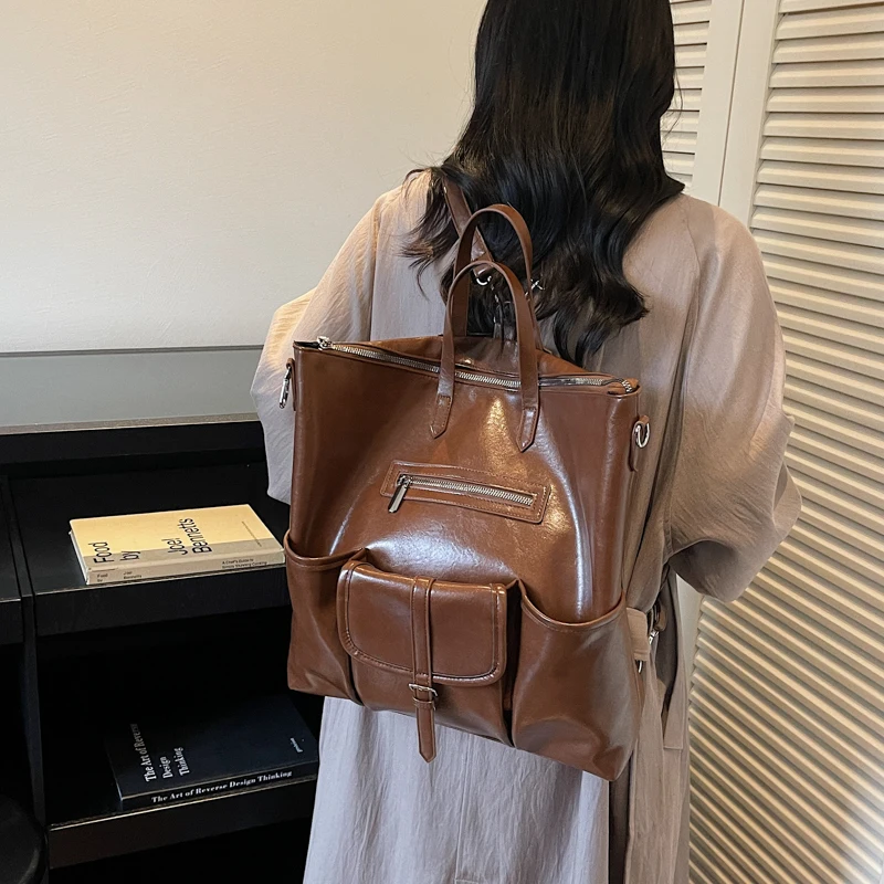 حقيبة ظهر نسائية كبيرة من جلد البولي يوريثان من Leftside 2025 فاخرة مصممة بعلامة تجارية جديدة فاخرة حقائب ظهر كلاسيكية بسيطة للسيدات #4