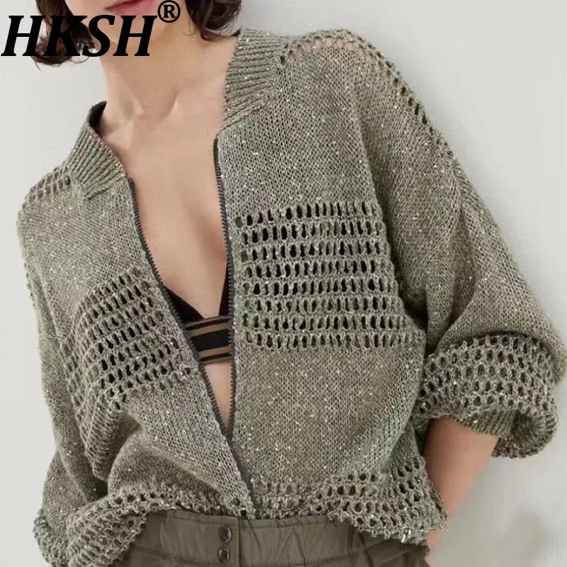 

HKSH Autumn New Women Knitted Cardigan Sequins Hollow Out Stand Collar Zipper Elegant High Street Trendy Ins Casual Coat HK11424