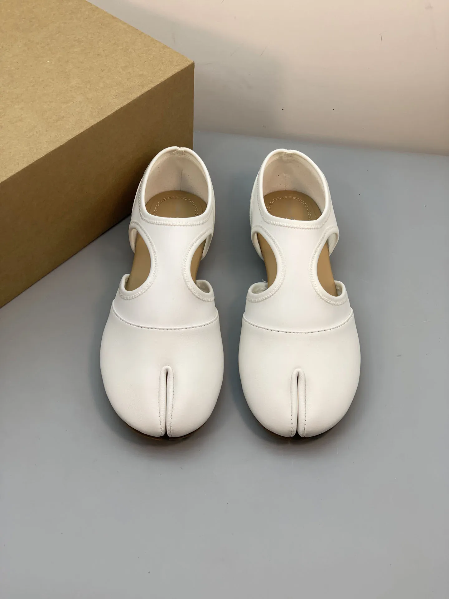 

Women Tabi Ballet Flats Split-toe