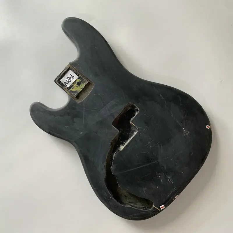 

Комплект для обновления бас-гитары AB856 Left Handed PB (для левшей) | Цельный корпус из чёрного дерева с предварительно собранным креплением | Мгновенное обновление