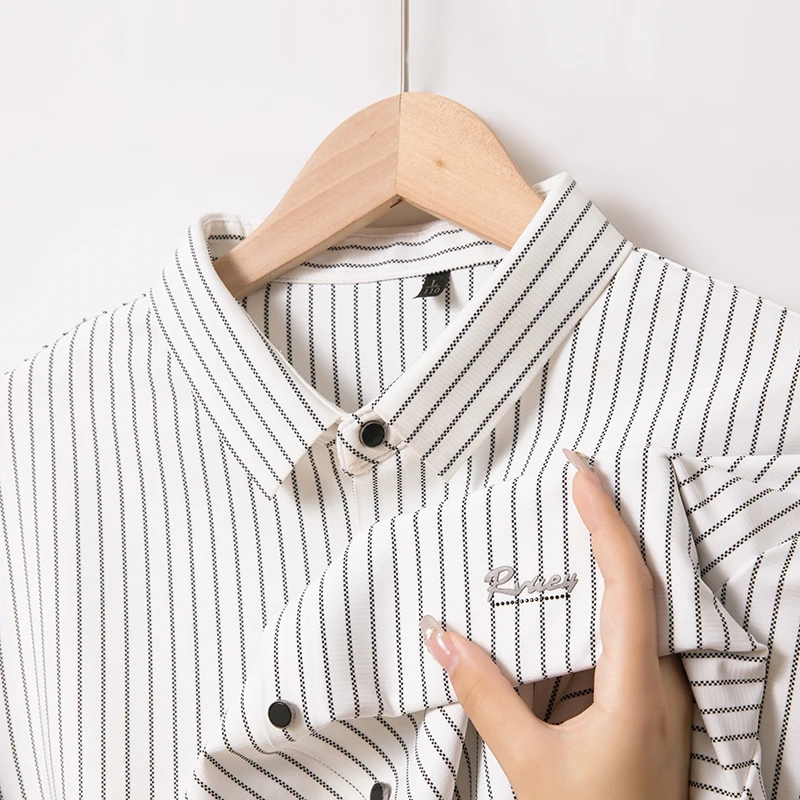 

Дизайнерская оригинальная мужская рубашка с длинным рукавом с лацканами, осенняя новинка, топ без следов в вертикальную полоску, элитная классическая деловая умная мужская одежда