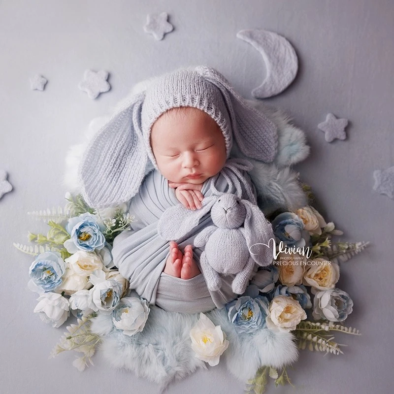 

Newborn Photography Props Blue Floral Theme Set Backdrop Knitted Wrap Hat Headband Bunny Doll Accessories for Studio Photoshoot