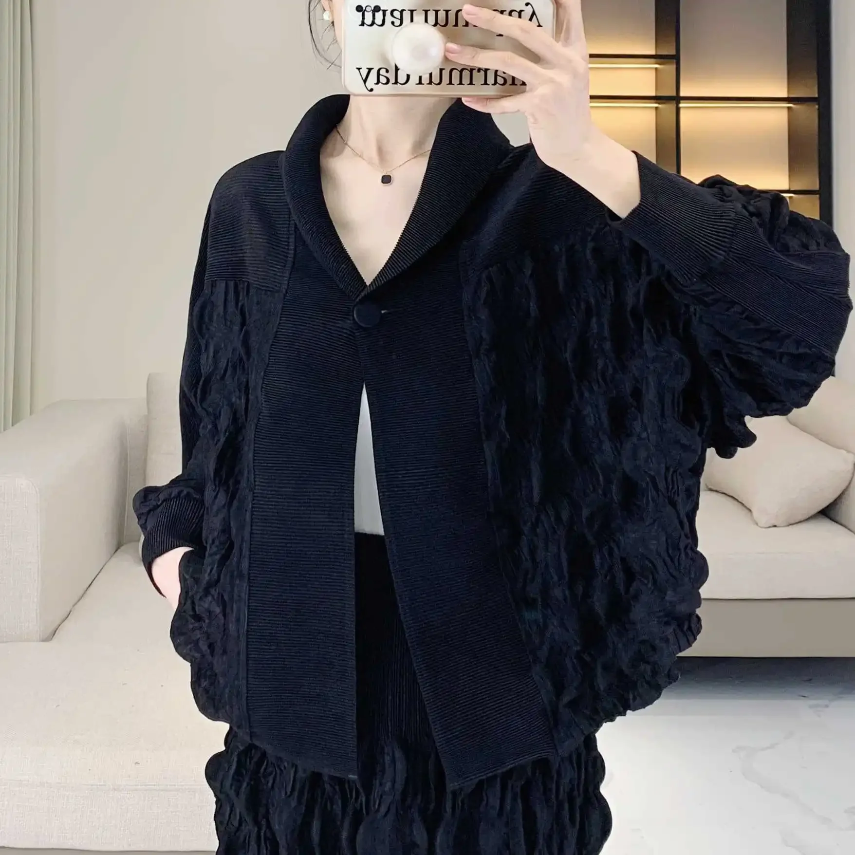 Pleats Pleated Jacket Senior Sense Pleated Lapel Short Jacket Women 2024 Fall New with Design Bubble Loose Thin Cardigan