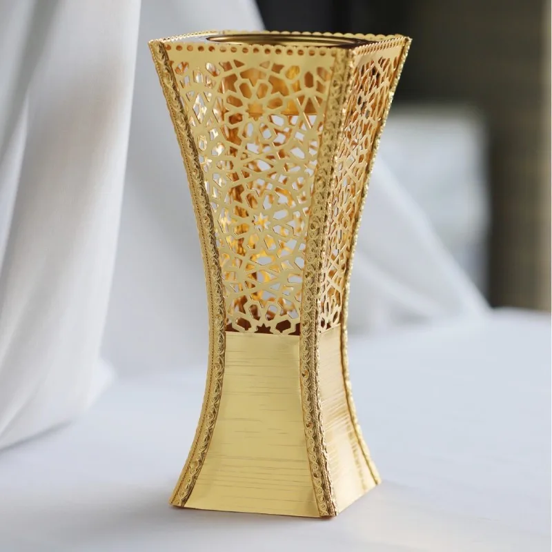 Middle Eastern Iron Art Incense Burner Metal Hollow Out Aromatherapy Burner Home Decor Ornament