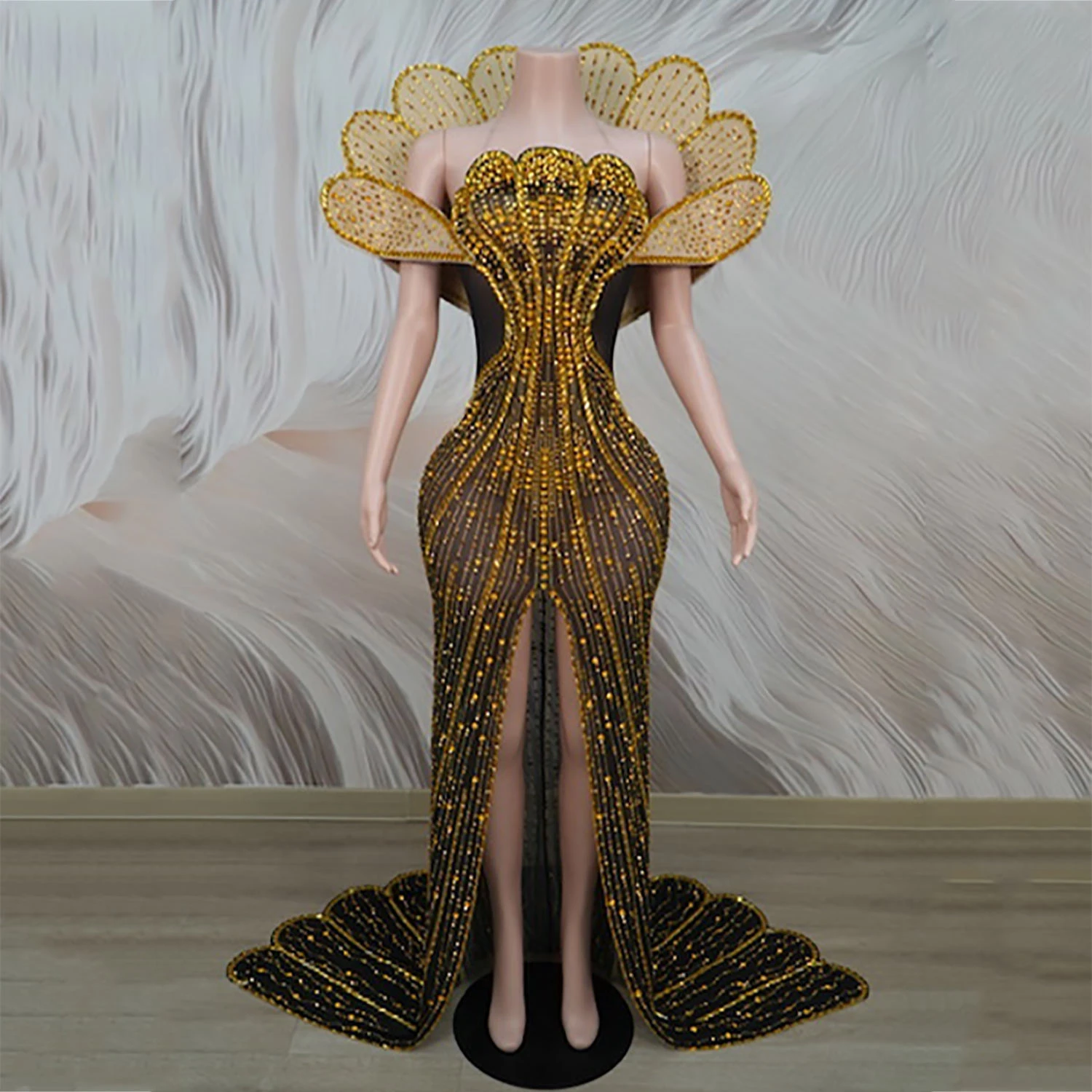 Golden Rhinestones Birthday Dress Luxury Prom Dress Petal Strapless Vestidos Elegantes Para Mujer Fashion Show