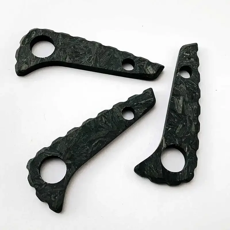 

1 piece Luminous Carbon Fibre Pocket Knife Blade Spine Keel Back Spacer For Spyderco Paramilitary 2 C81 Para2 Resin Noctilucent