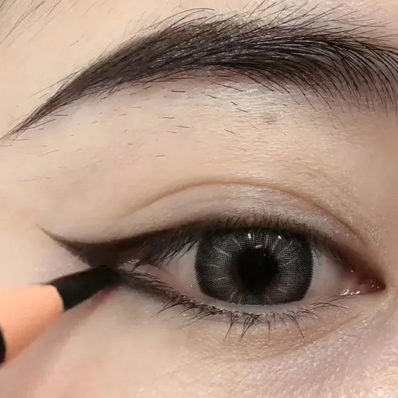 Eyeliner Wenkbrauw Potlood 2 In 1 Waterdichte Non-Smudge Kwaliteit Professionele Make-Up Langdurige Natuurlijke Eyeliner Matige Hardheid