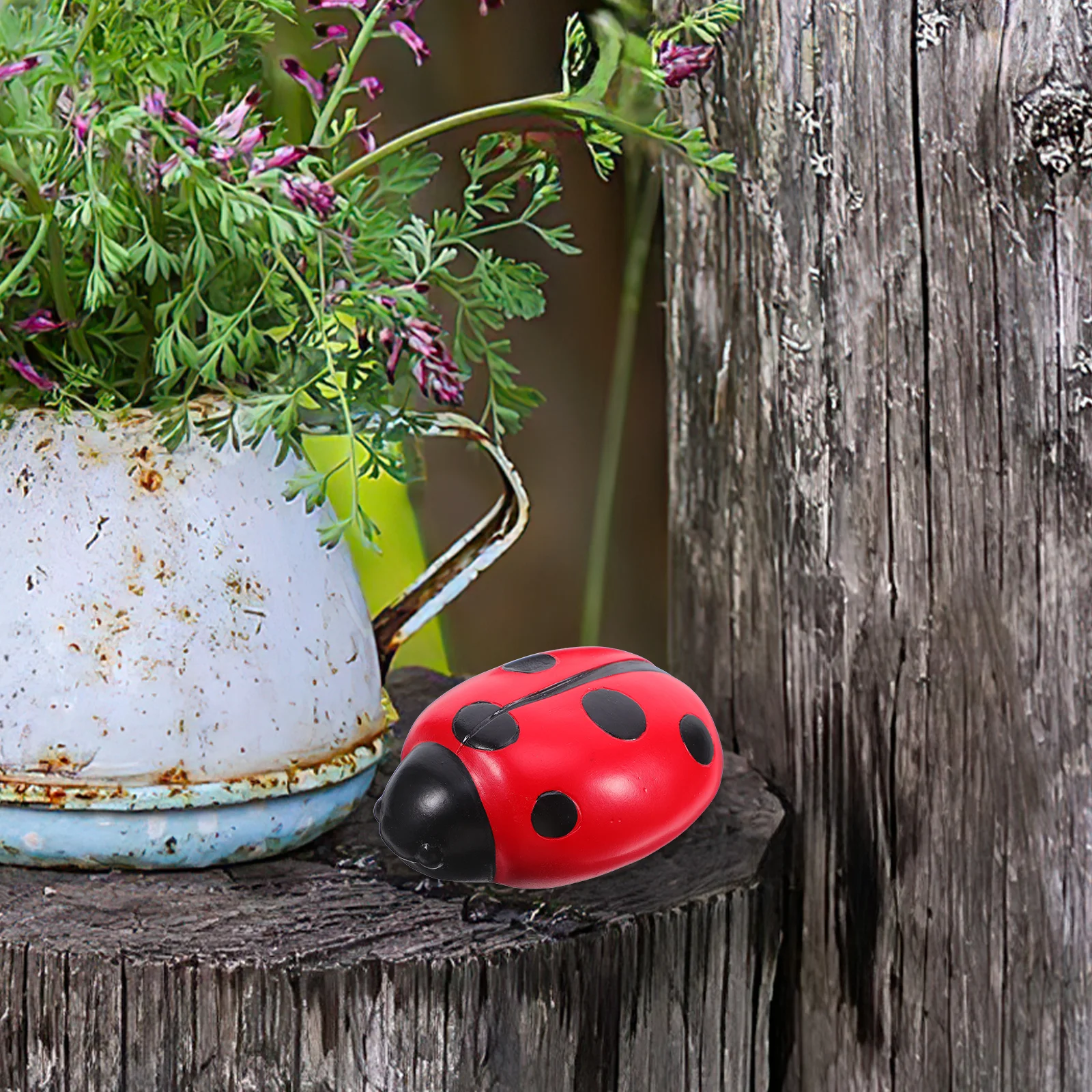 Ladybug Key Hider Outdoor Weatherproof Storage Box Garden Yard Decorative Safe Large Size Design Ornament Key Storage Container