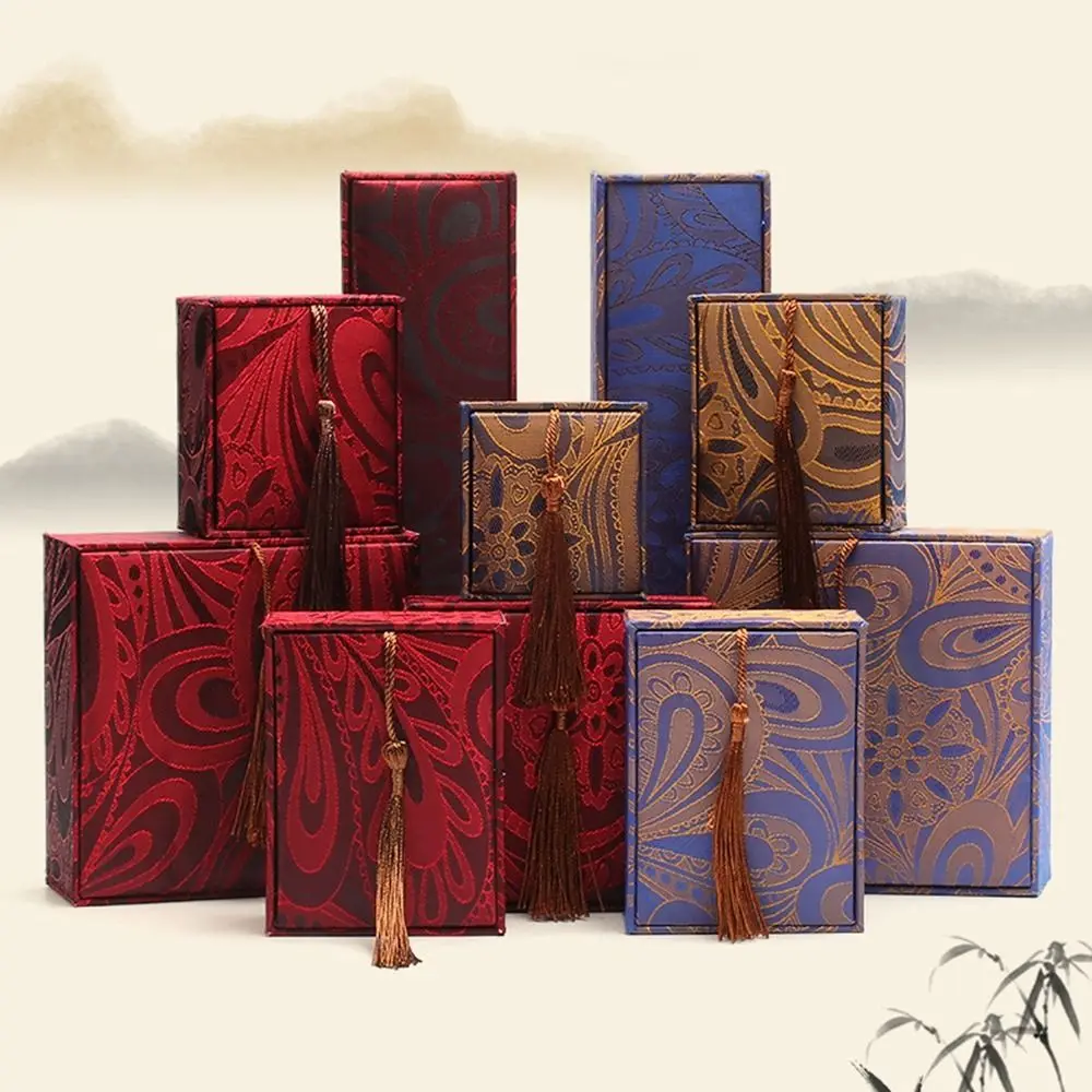 

Portable Linen Tassel Jewelry Box Rectangular with Fringe Jewelry Packaging Box Chinese Style Jewelry Display Box Wedding