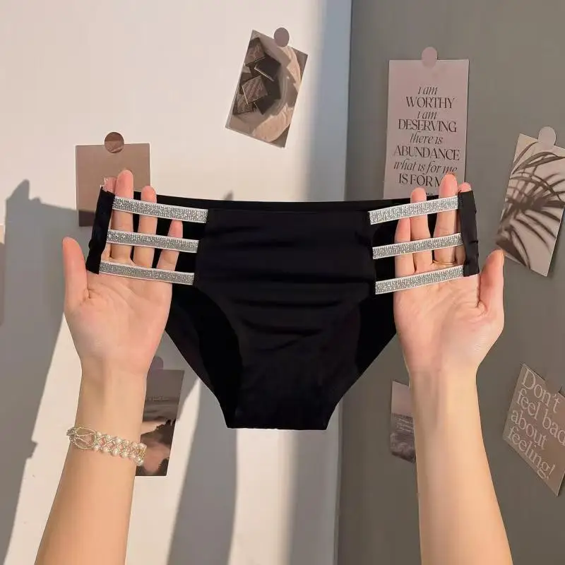 

3pcs/Set Sexy Women Underwear New Fashion Ice Silk Lingerie Comfortable Three Shiny Belts Ladies Briefs Female Underwear