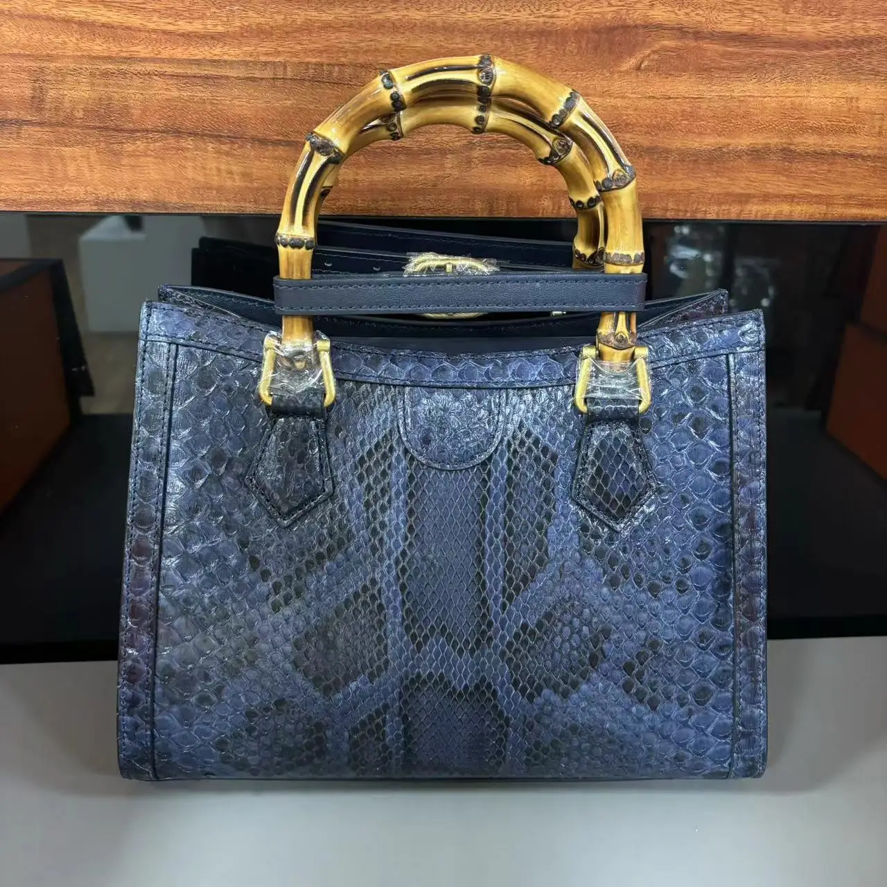 2024 New Designer Python Skin Women Handbag Fashion Bamboo Genuine Leather Lady Bag High Grade Large Capacity Shoulder Bag 45