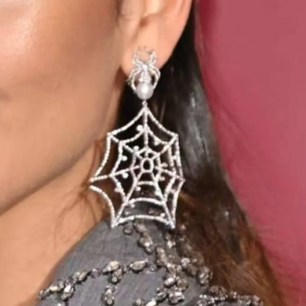 

1 пара серебряных кристаллов с паутиной, массивные серьги для готического Хэллоуина, модные женские ювелирные изделия, подарок на Хэллоуин