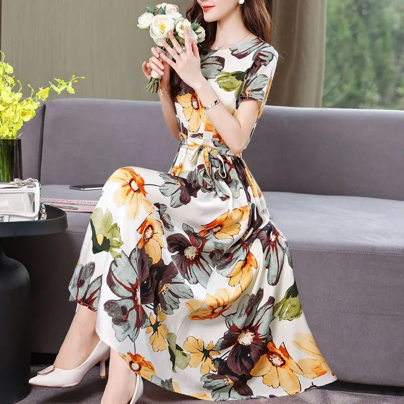 2023 New Summer Fashionable Temperament Commuting Elegant and Graceful Round Neck Printed Waist and Belly Covering Dress