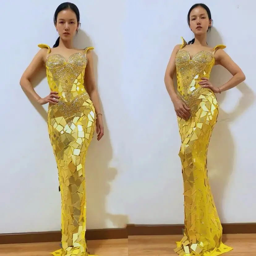 

Gold Mirror Dress for Barbie - Women's Glass Metallic Costume Long Dance Performance Gown for Girls Ideal for Halloween
