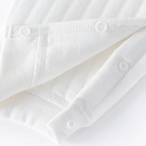 ملابس الأطفال