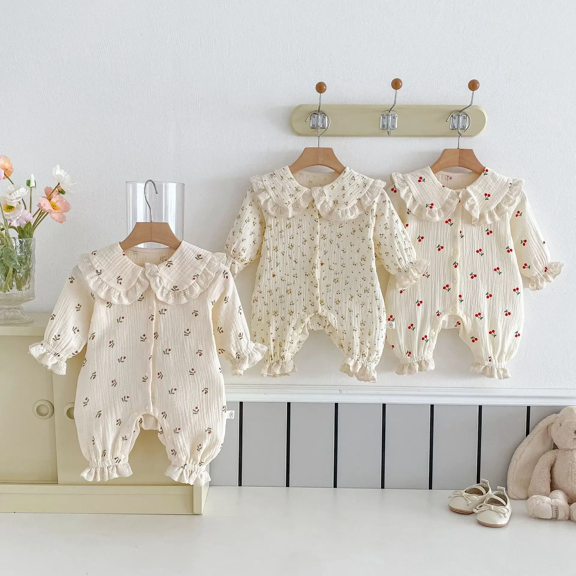 Barboteuse décontractée en coton imprimé pour bébé fille, vêtements de bébé, col de beurre, combinaison de comparateur de jeu mignon, mode d'automne, nouveau, 0-2 ans, 2024