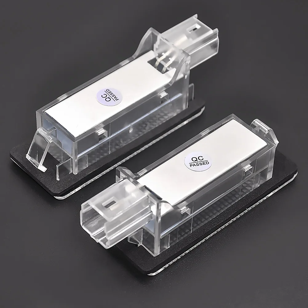 Suitable for Renault Espace MK403 Scenic MK2 LagunaKGO Dacia Duster license plate light